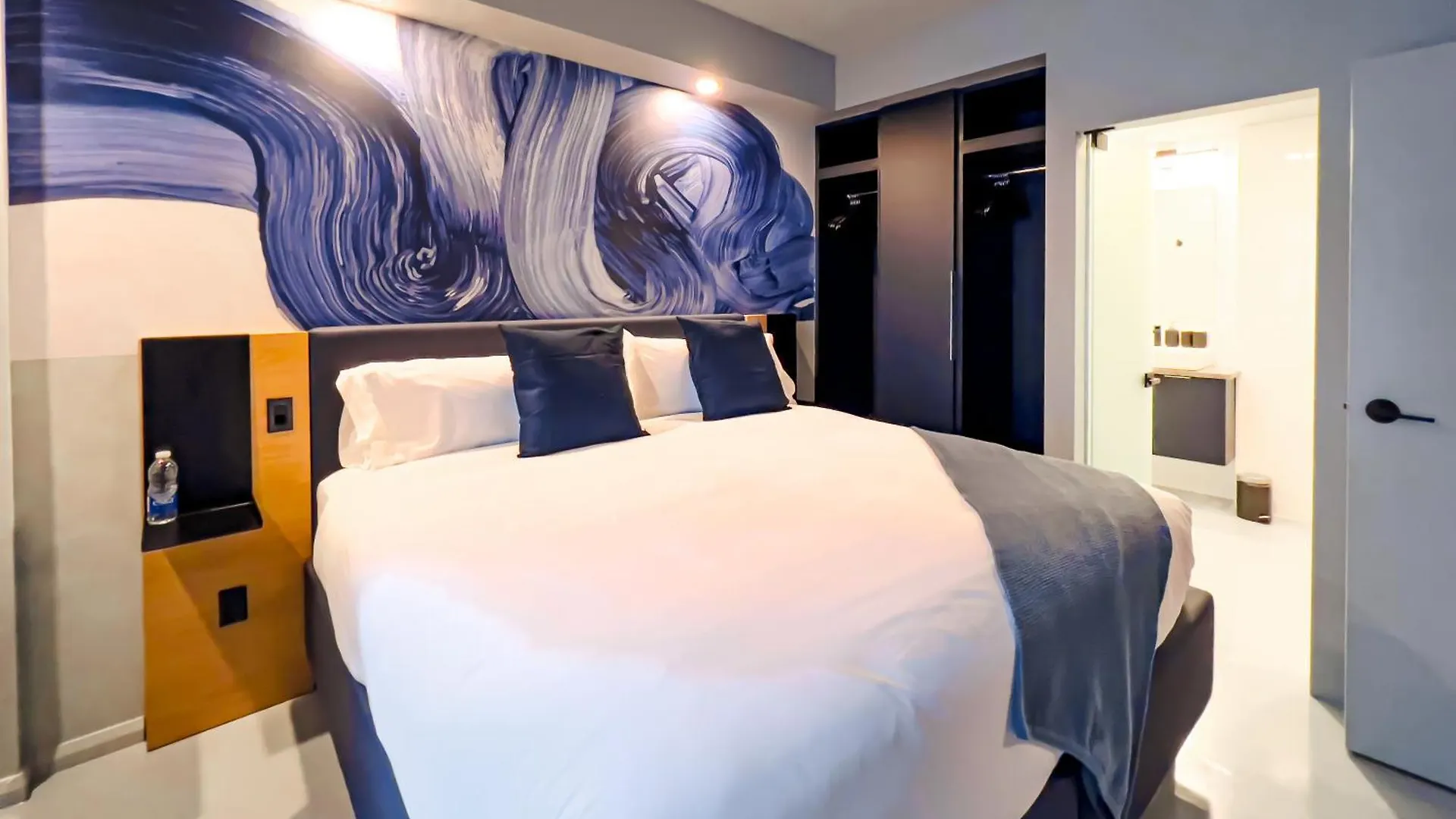Pierce Boutique Apartments By Simplissimmo Montréal 0*,  Canadá
